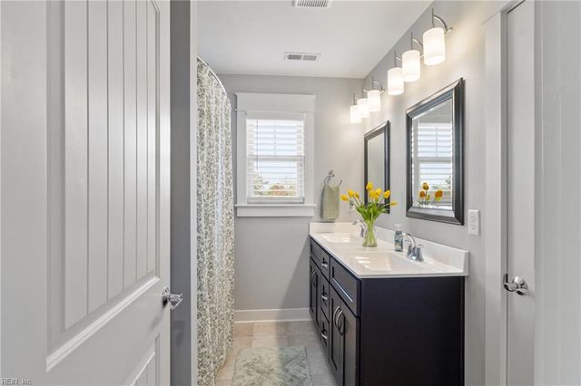 7159 Stokes DR, Hayes, VA 23072