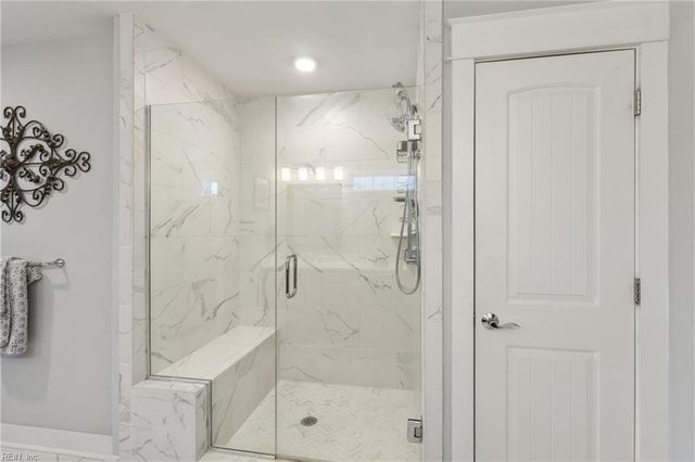 7159 Stokes DR, Hayes, VA 23072