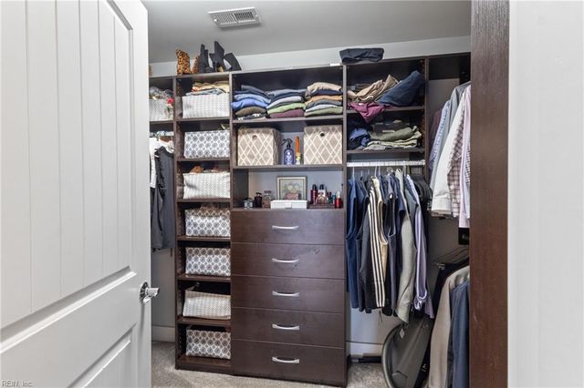 7159 Stokes DR, Hayes, VA 23072