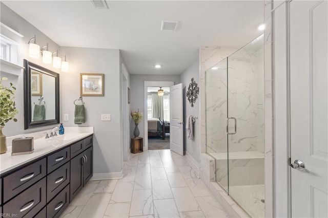 7159 Stokes DR, Hayes, VA 23072