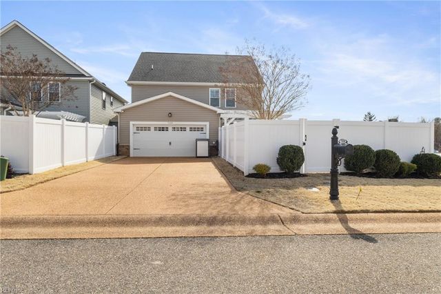 7159 Stokes DR, Hayes, VA 23072