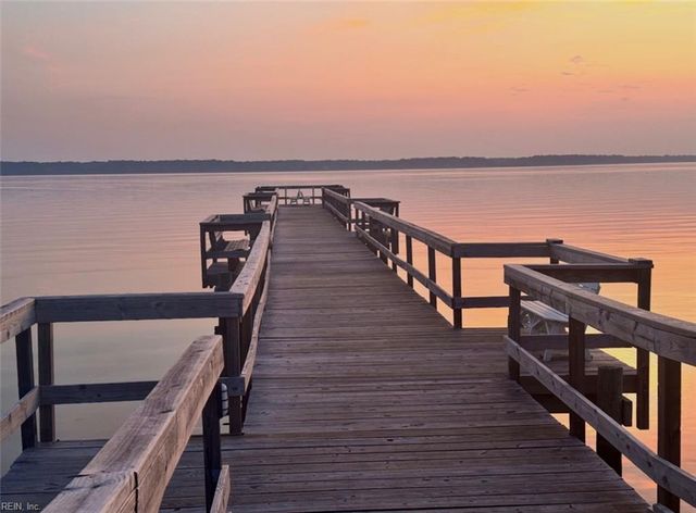 7159 Stokes DR, Hayes, VA 23072