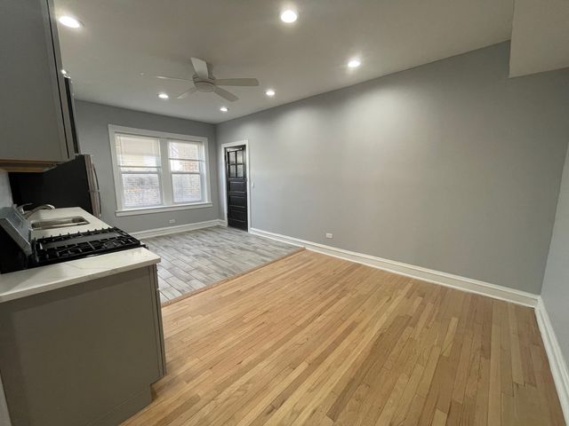 4247 W DIVISION Street 2F, Chicago, IL 60651