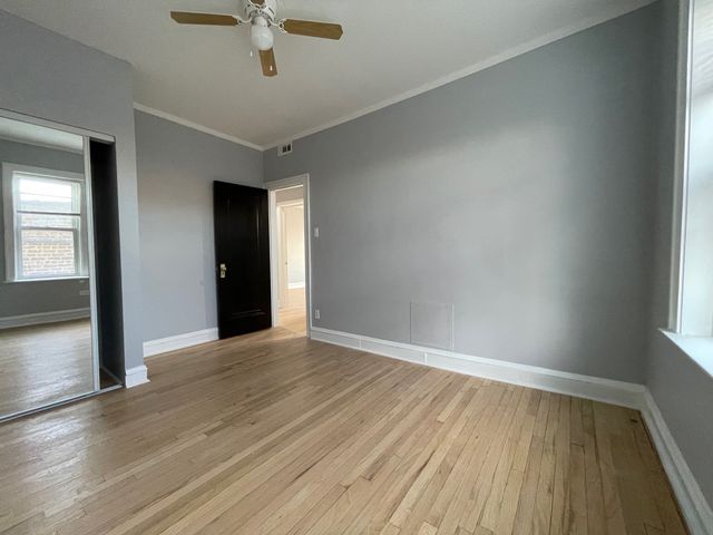 4247 W DIVISION Street 2F, Chicago, IL 60651