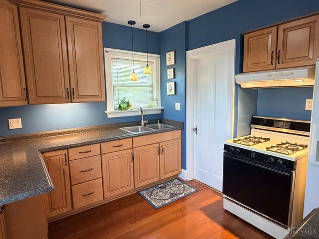 6848 Windward Street, Columbia Twp, OH 45227