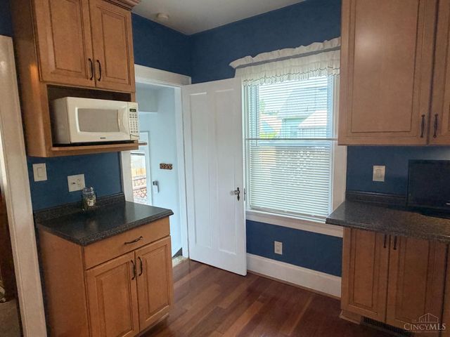 6848 Windward Street, Columbia Twp, OH 45227