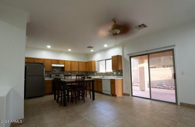 9427 W VIRGINIA Avenue, Phoenix, AZ 85037