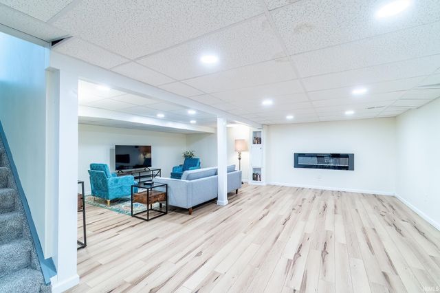 1634 Hinton Drive, Fort Wayne, IN 46808