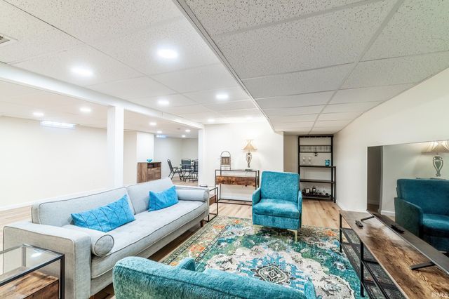 1634 Hinton Drive, Fort Wayne, IN 46808