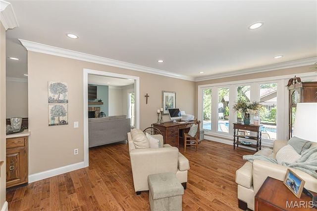 416 Hibler Woods Court, Creve Coeur, MO 63141