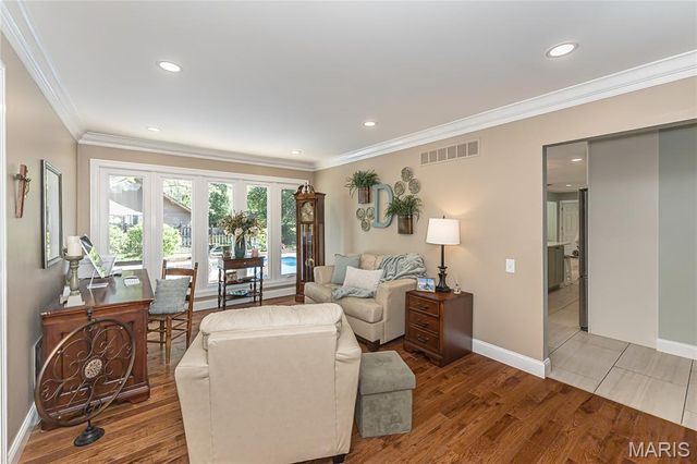 416 Hibler Woods Court, Creve Coeur, MO 63141