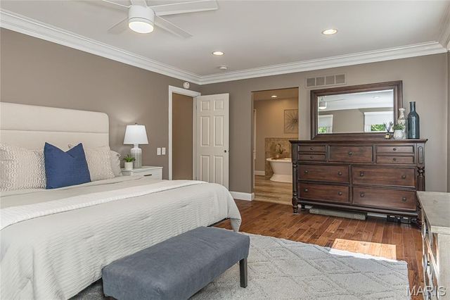 416 Hibler Woods Court, Creve Coeur, MO 63141