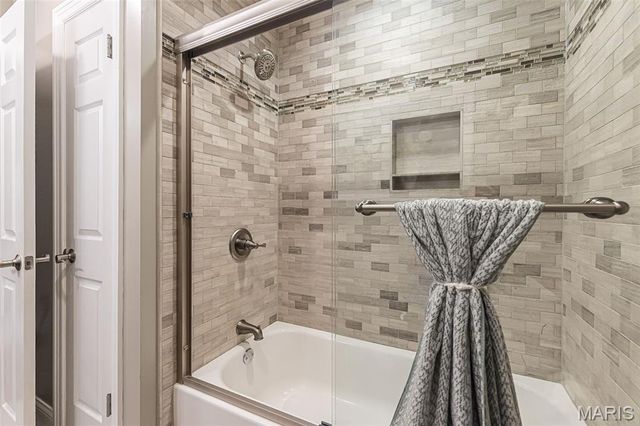 416 Hibler Woods Court, Creve Coeur, MO 63141