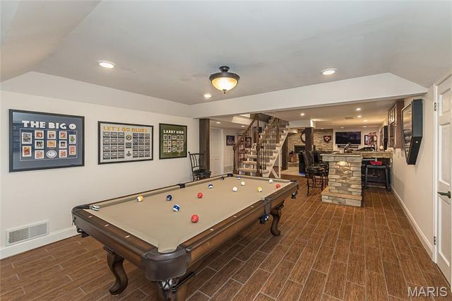 416 Hibler Woods Court, Creve Coeur, MO 63141