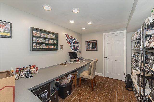 416 Hibler Woods Court, Creve Coeur, MO 63141
