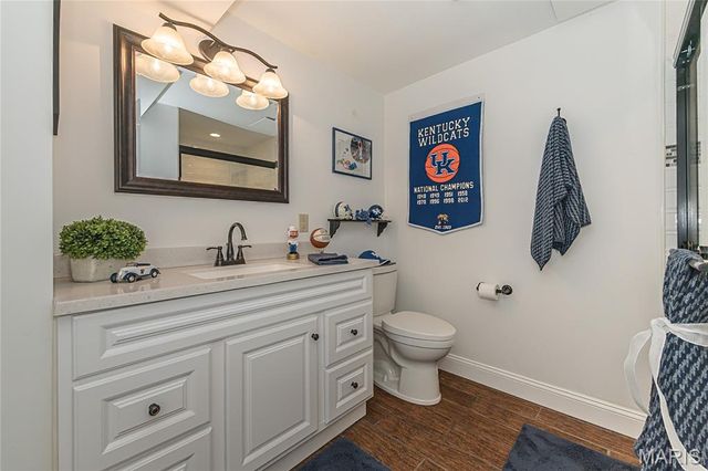 416 Hibler Woods Court, Creve Coeur, MO 63141