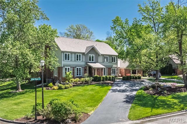 416 Hibler Woods Court, Creve Coeur, MO 63141