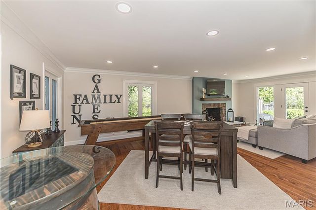 416 Hibler Woods Court, Creve Coeur, MO 63141