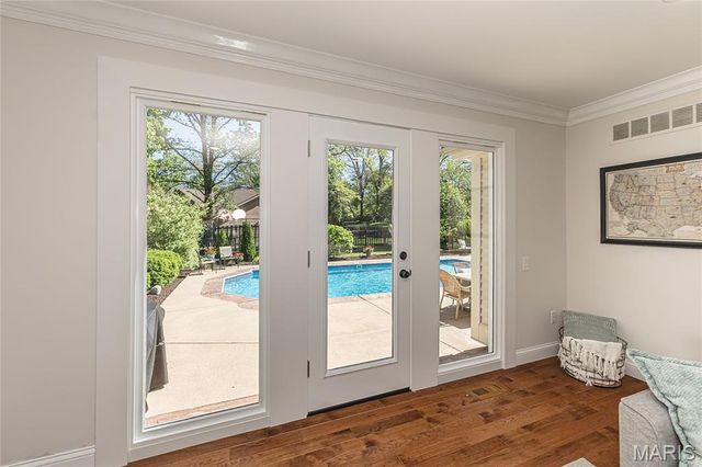 416 Hibler Woods Court, Creve Coeur, MO 63141