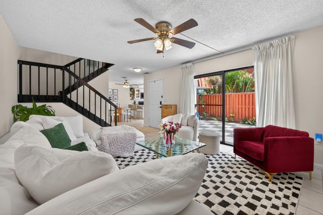 3229 Gardens East Drive B, Palm Beach Gardens, FL 33410