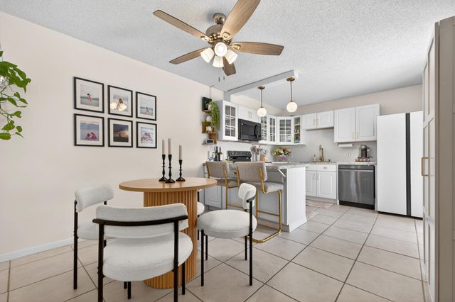 3229 Gardens East Drive B, Palm Beach Gardens, FL 33410