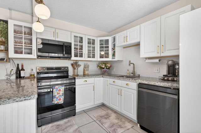 3229 Gardens East Drive B, Palm Beach Gardens, FL 33410