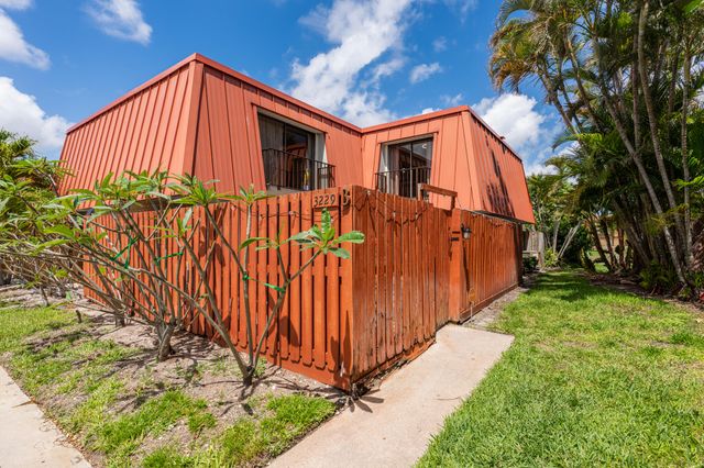 3229 Gardens East Drive B, Palm Beach Gardens, FL 33410