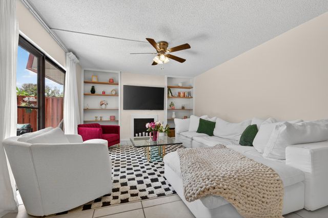 3229 Gardens East Drive B, Palm Beach Gardens, FL 33410