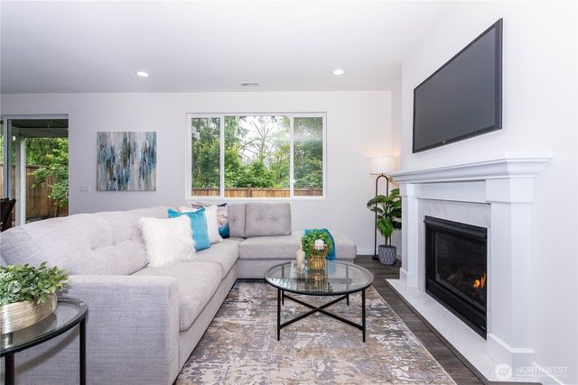 10616 21st Street SE, Lake Stevens, WA 98258
