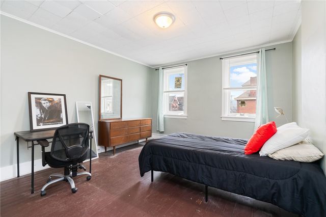 432 Antisbury St, Braddock, PA 15104