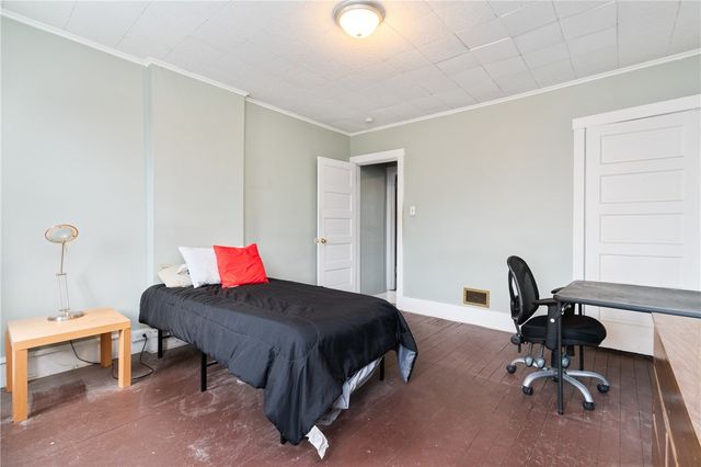 432 Antisbury St, Braddock, PA 15104