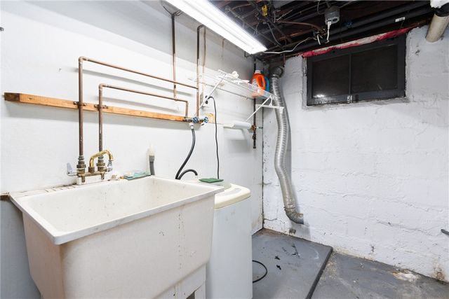 432 Antisbury St, Braddock, PA 15104