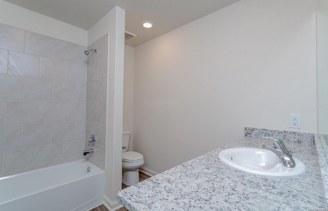 15214 HARBOR LA NE Harbor Landing, Von Ormy, TX 78073