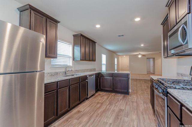 15214 HARBOR LA NE Harbor Landing, Von Ormy, TX 78073