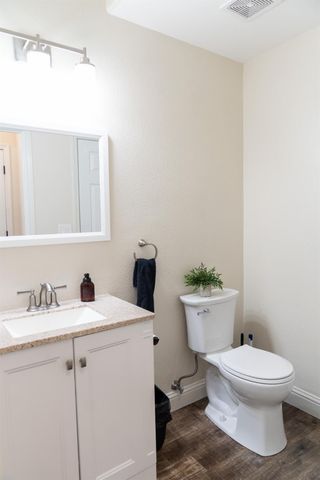 6904 Melody Ct, Hughson, CA 95326