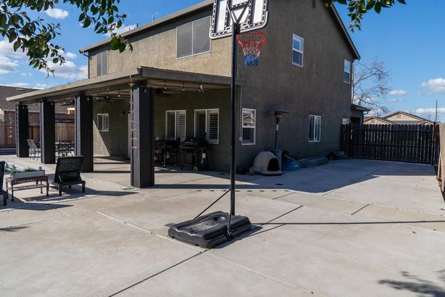 6904 Melody Ct, Hughson, CA 95326