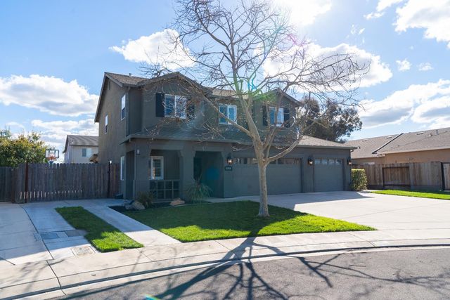 6904 Melody Ct, Hughson, CA 95326