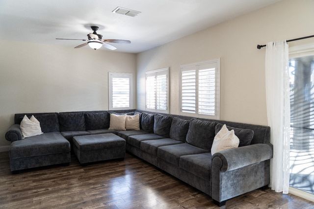 6904 Melody Ct, Hughson, CA 95326