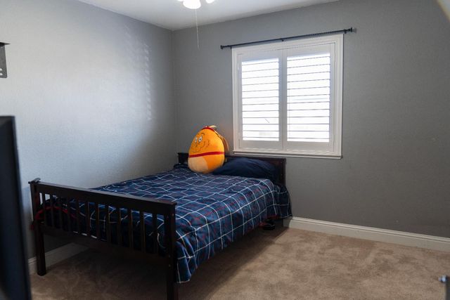 6904 Melody Ct, Hughson, CA 95326