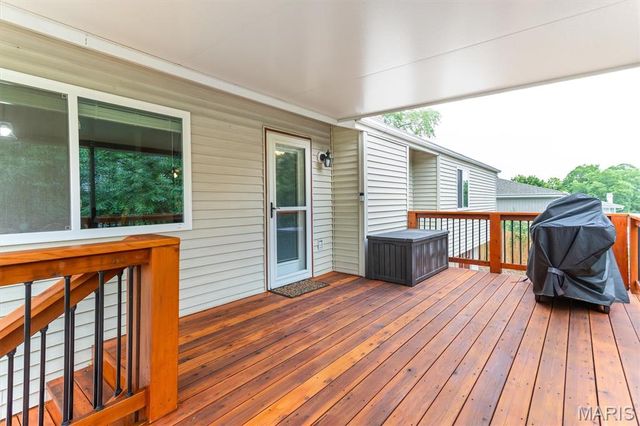 1308 Cave Springs Estate Drive, St Peters, MO 63376