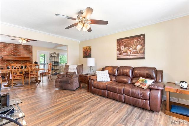 1308 Cave Springs Estate Drive, St Peters, MO 63376