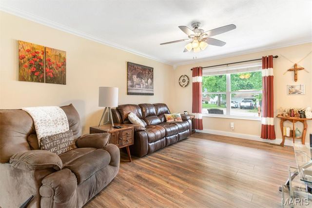 1308 Cave Springs Estate Drive, St Peters, MO 63376