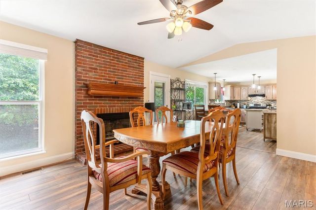 1308 Cave Springs Estate Drive, St Peters, MO 63376