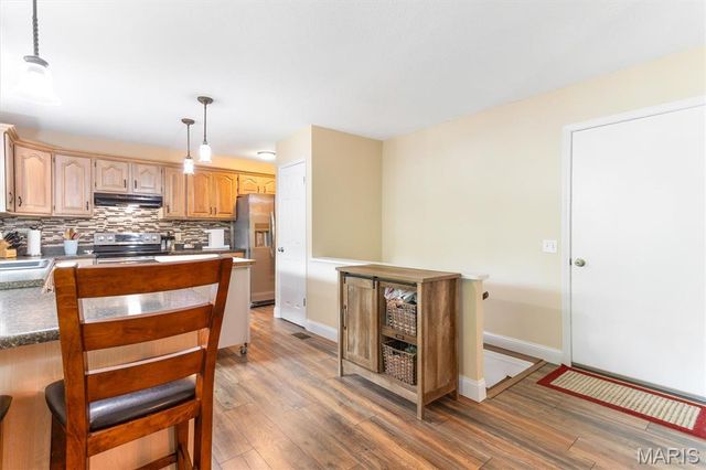 1308 Cave Springs Estate Drive, St Peters, MO 63376