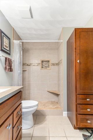 1308 Cave Springs Estate Drive, St Peters, MO 63376