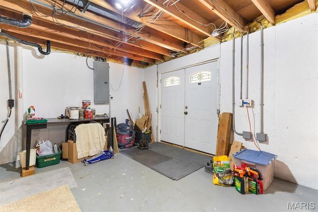 1308 Cave Springs Estate Drive, St Peters, MO 63376