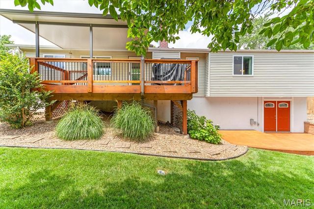1308 Cave Springs Estate Drive, St Peters, MO 63376