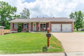 1308 Cave Springs Estate Drive, St Peters, MO 63376