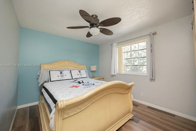 61 NW 110th Ave, Plantation, FL 33324