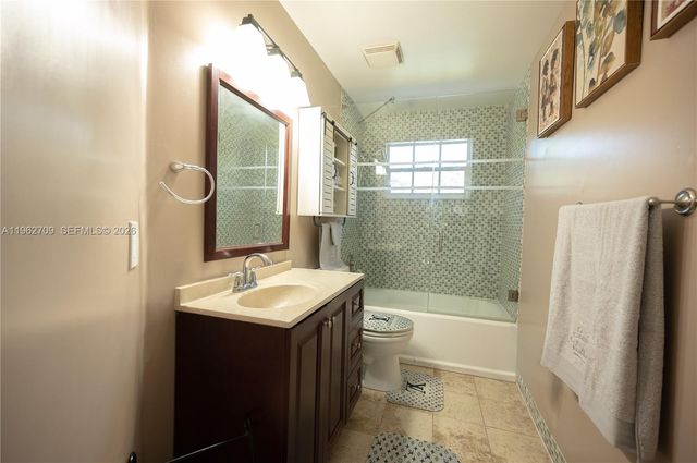 61 NW 110th Ave, Plantation, FL 33324